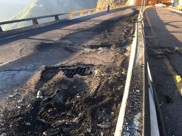 Incendio. Así quedó el puente Carrizo luego del incendio de una pipa el 13 de enero de este año.