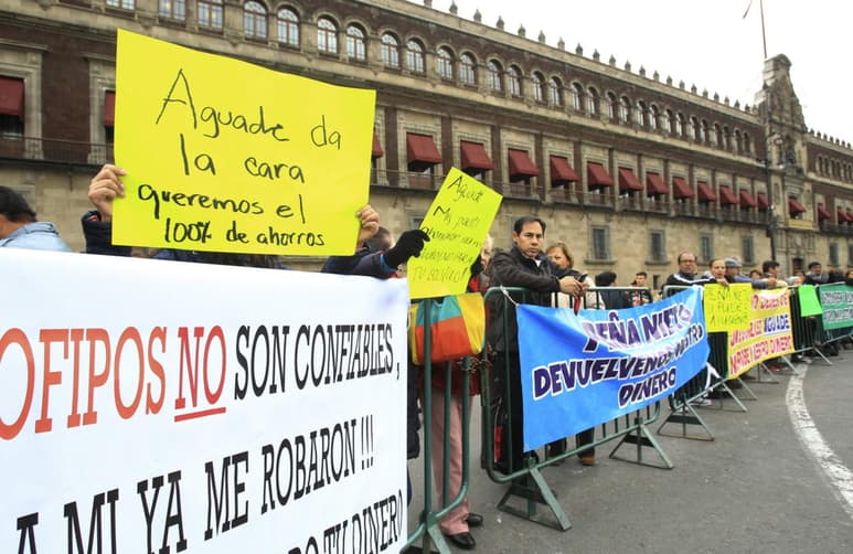 Un ejemplo es el fraude de Ficrea que en 2014 afectó a más de 6 mil 800 ahorradores por más de 6 mil 800 millones de pesos; otros casos han sido Alta y Planfía. (ARCHIVO, 2015)