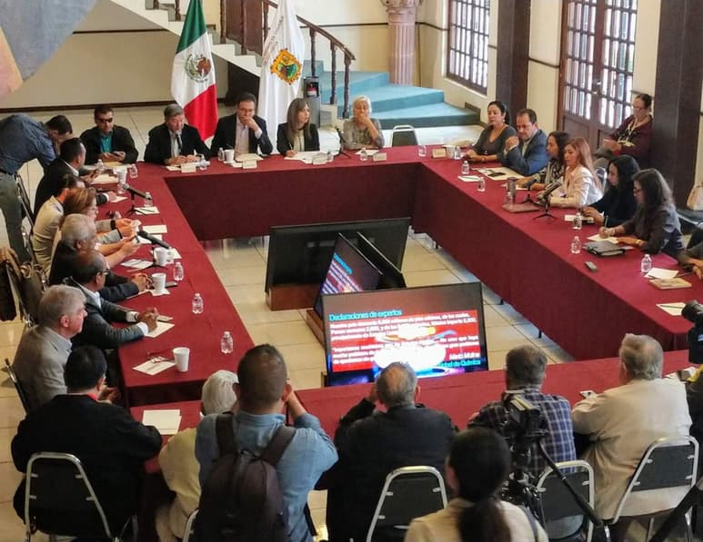 Luego de reunirse con diputados locales en el Palacio Legislativo, Montemayor dijo que la tecnología ha logrado disminuir el impacto en el uso de la fractura hidráulica. (ESPECIAL)