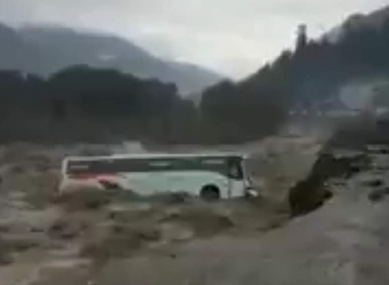 Lluvias extremas causan inundaciones en India. (INTERNET)