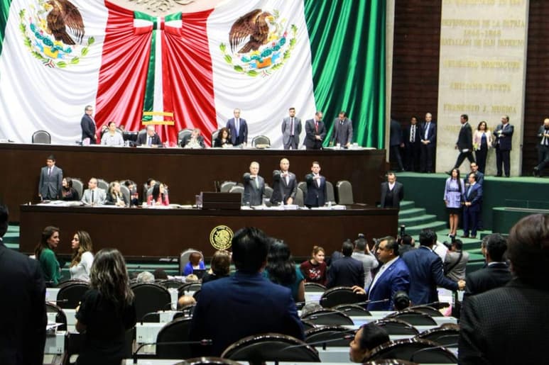 El secretario de Energía, Pedro Joaquín Coldwell, advirtió que la eliminación generalizada de la técnica del fracking motivará una fiesta en Texas, porque 'nos condenaría a seguir importando gas'. (TWITTER)