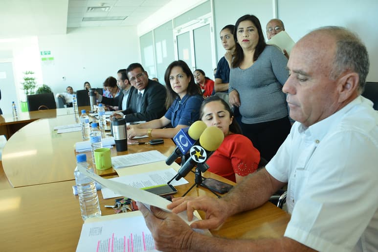 Opinión. El regidor Guillermo Gutiérrez dice que directores son empleados de Zermeño. (FERNANDO COMPEÁN)