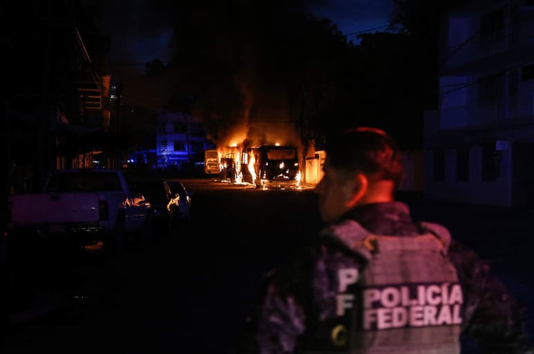 Como parte de su estrategia contra la inseguridad y la violencia, el presidente electo, Andrés Manuel López Obrador, anunció que dividirá al país en 265 regiones con coordinaciones en cada una donde habrá mando único entre policía federal, Ejército y Marina. (ARCHIVO)