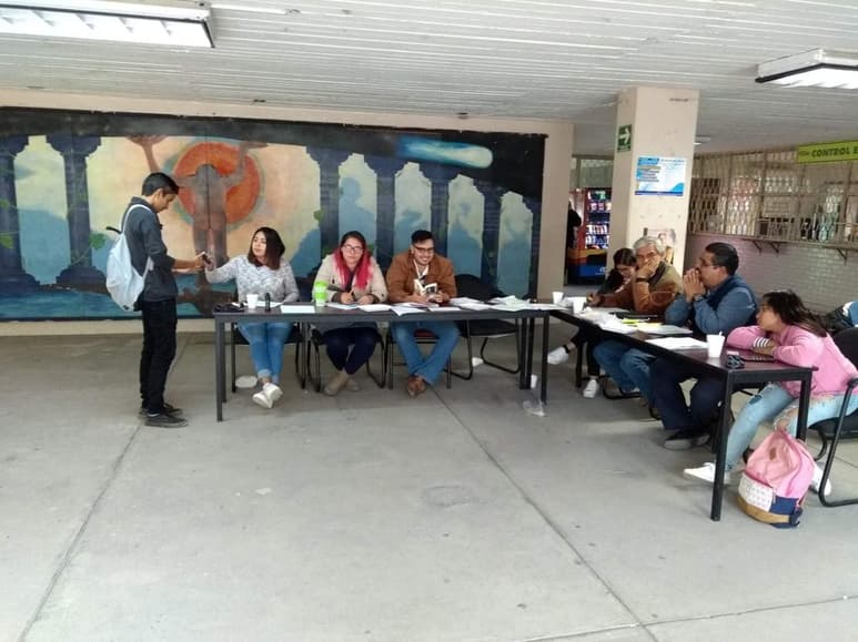 La urna se instaló desde las 8:00 horas de este jueves y cerrará a las 18:00 horas para dar paso al conteo de votos. (EL SIGO DE TORREÓN)