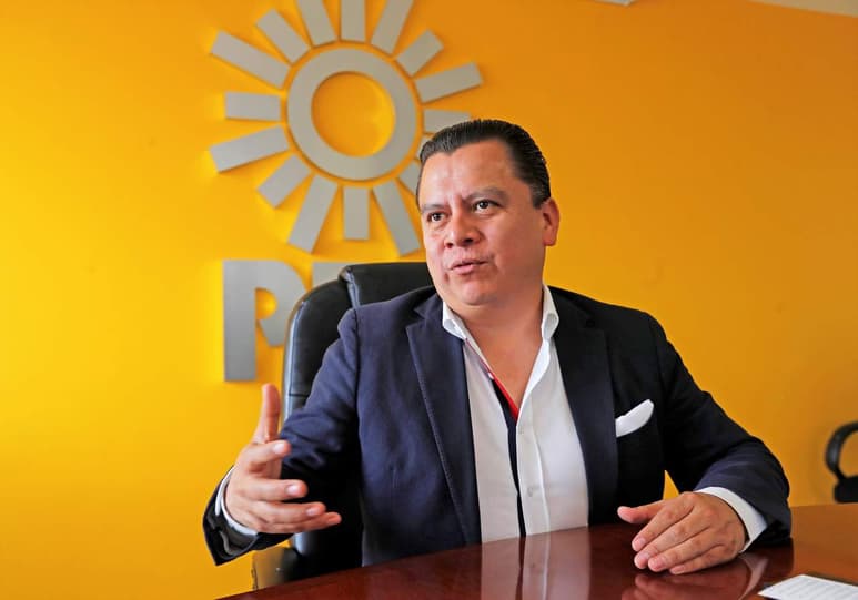 Manuel Granados presenta su renuncia a la presidencia del PRD. (ARCHIVO)