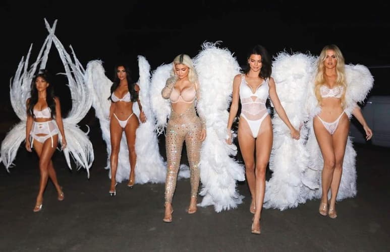 Material compartido por @kimkardashian, @kourtneykardash, @kendalljenner y @kyliejenner en Instagram.