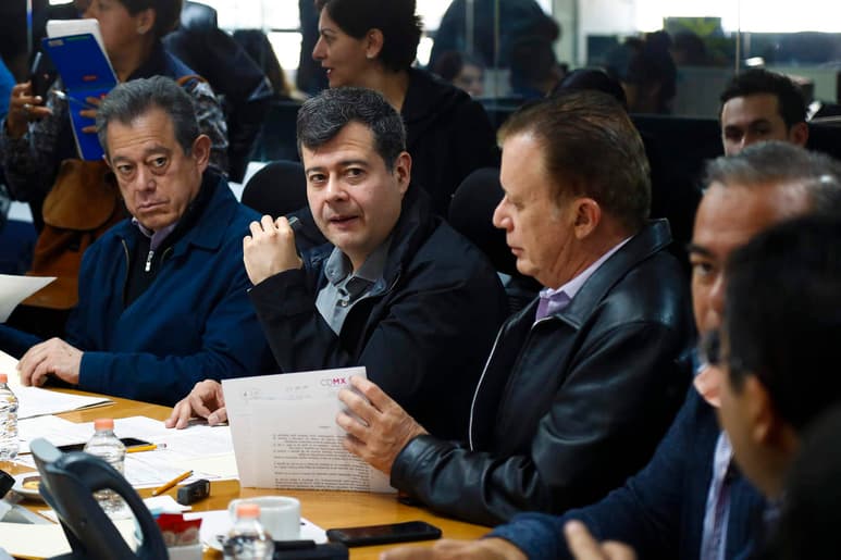 “Los otros dos cómplices ya se tiene conocido a qué banda pertenecen, se tiene conocido en dónde operaban, de dónde provienen, ya tenemos ubicados los domicilios donde comúnmente residían y estamos en su proceso de localización', expuso. (EL UNIVERSAL)