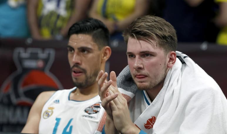 Luka Doncic (i) y Gustavo Ayón (d) fueron compañeros en el Real Madrid.