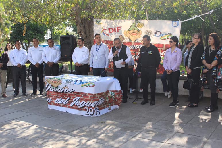 Recepción. Se instaló un módulo de recepción en la Plaza de Armas de Gómez Palacio. (EL SIGLO DE TORREÓN)