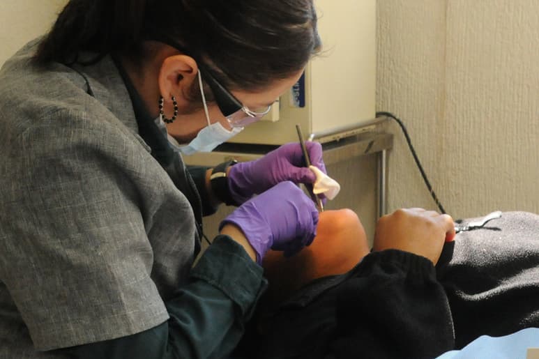 Consulta. Exhortan a aprovechar los servicios de consulta dental en el DIF de Lerdo.