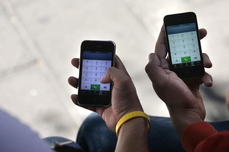 A partir del 3 de agosto de 2019 la numeración y marcación de telefonía fija y móvil será de sólo 10 dígitos, de acuerdo con el Instituto Federal de Telecomunicaciones (IFT), por lo que ahora te será más fácil llamar a tus amigos y familiares. (ARCHIVO)