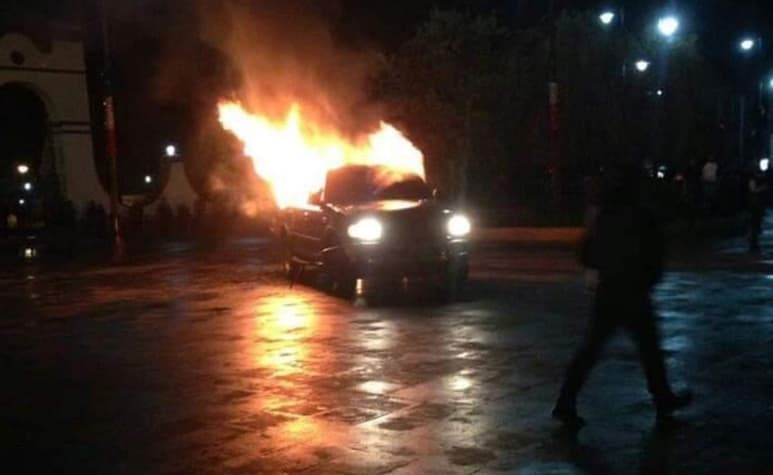 Pobladores de Juchitepec, Estado de México, mataron a un supuesto ladrón y a otros dos los dejaron gravemente heridos, luego de que presuntamente robaran una tienda departamental. (TWITTER/ EL UNIVERSAL)