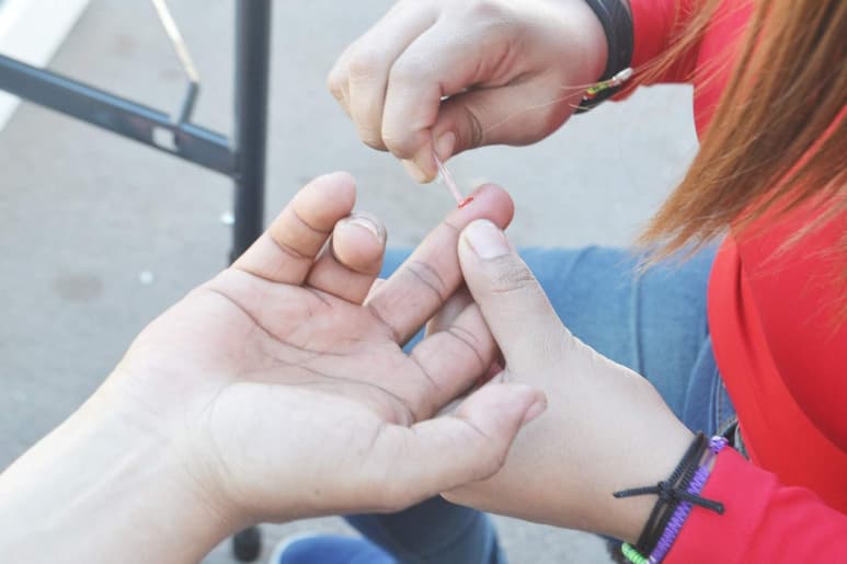 Detecciones. Ayer se realizaron más de 50 pruebas rápidas gratuitas a la ciudadanía en el Paseo Colón de esta ciudad. (EL SIGLO DE TORREÓN) 