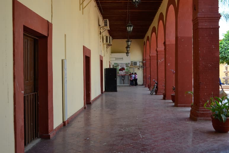 Mitad. Una parte de los trabajadores salió de vacaciones y la otra hace guardias y la semana siguiente será igual. (EL SIGLO DE TORREÓN)