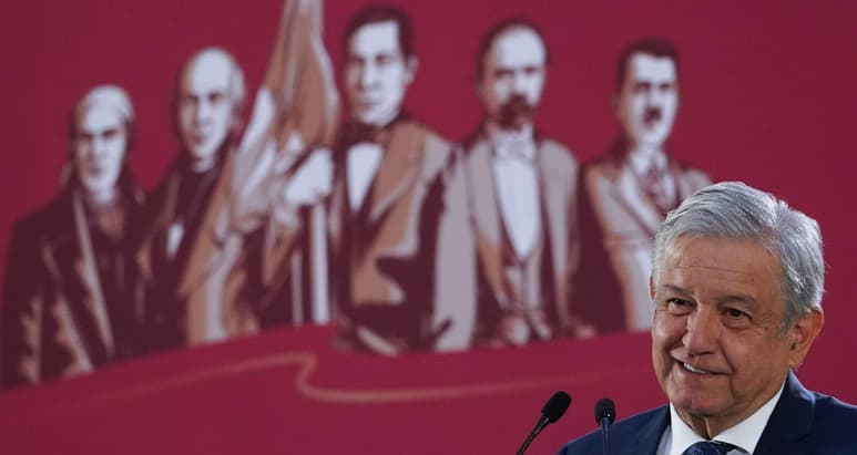 El aumento de 23 mil 768 millones de pesos en los ingresos del Proyecto de Presupuesto de Egresos (PEF) 2019 debe manejarse con mucha prudencia y tenerlo de reserva ante cualquier contingencia, para no caer en déficit, aseguró el presidente Andrés Manuel López Obrador. (EFE)