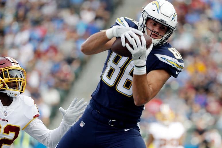 El ala cerrada de los Chargers, Hunter Henry, podría reaparecer el domingo ante Patriots, luego de lesionarse la rodilla en pretemoprada.