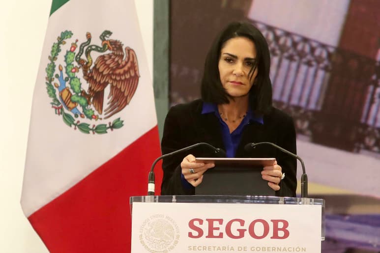 En el acto, en el Salón Revolución de la Secretaría de Gobernación (Segob), la funcionaria federal advirtió que los poderes político y público no estarán subordinados al económico. (EL UNIVERSAL)