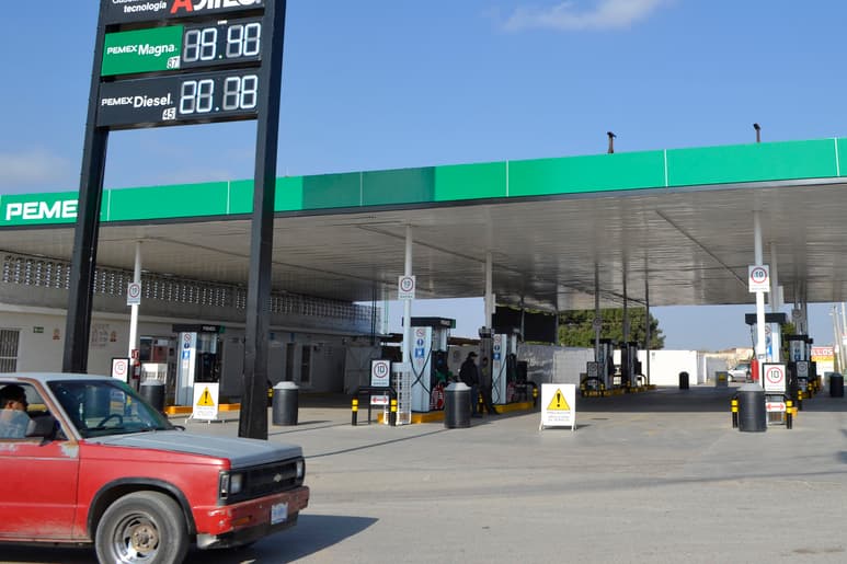 Combate. El gobernador dijo que no es grave el robo de combustible en Durango. (EL SIGLO DE TORREÓN)