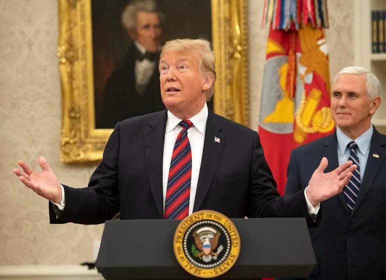 Criticas. Trump cargó contra la líder demócrata en la Cámara Baja, Nancy Pelosi. (EFE)