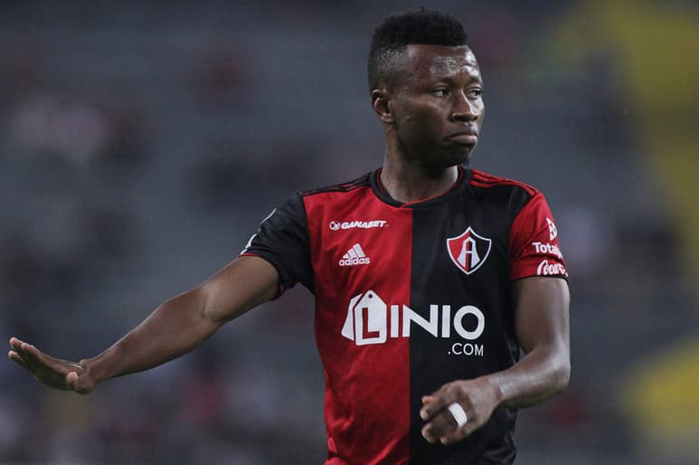 El mediocampista ghanés Clifford Aboagye descartó algún tipo de molestia por ser suplente en el Atlas. (Jam Media)