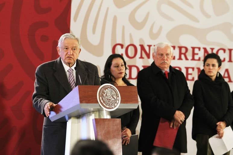 El presidente López Obrador presenta plan para el bienestar de habitantes de los 91 municipios por donde pasan los ductos de Pemex. (NOTIMEX)