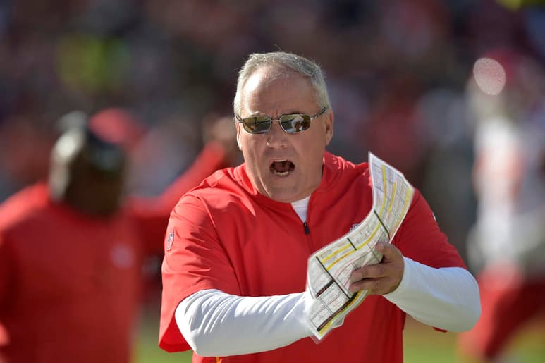 'Bob es un buen entrenador y gran persona. Jugó un papel integral en el éxito de nuestro equipo durante las pasadas seis temporadas', señaló Reid. (AP)