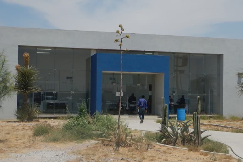 Ingresan al Semefo de la Vicefiscalía de Lerdo, el cuerpo de un hombre que se ahorcó en el patio de su casa. Los hijos encontraron el cuerpo. (EL SIGLO DE TORREÓN)