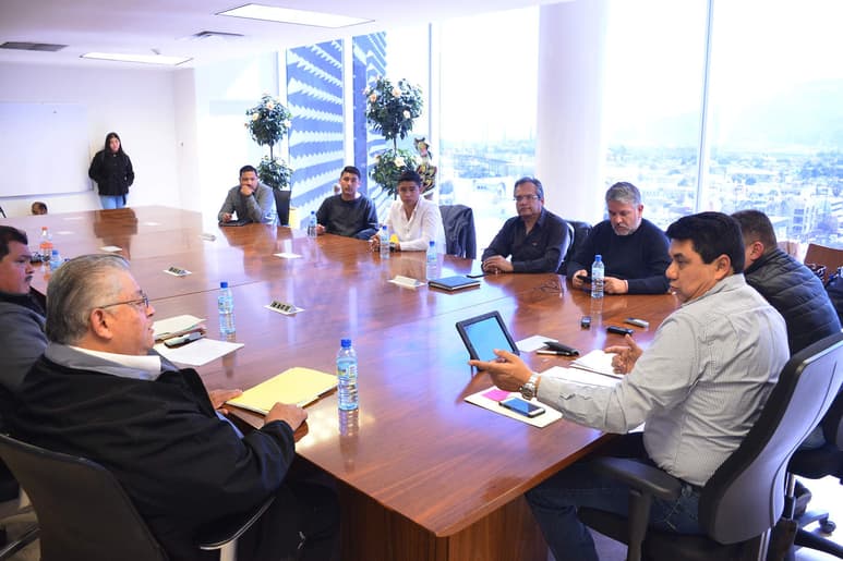 Coinciden los dictámenes del gobierno del Estado y del Municipio sobre la ubicación del paradero del Metrobús en el segundo carril de la calle Múzquiz e Hidalgo, a la altura del Mercado Alianza. (FERNANDO COMPEÁN)