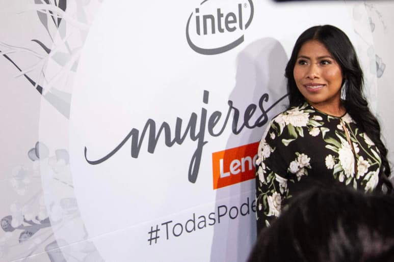 No obstante, lo que ha aprendido mientras promociona la película dirigida por Alfonso Cuarón es que “hay muchos actores increíbles que sin haber estudiado actuación han llegado a ser grandes. (NOTIMEX)