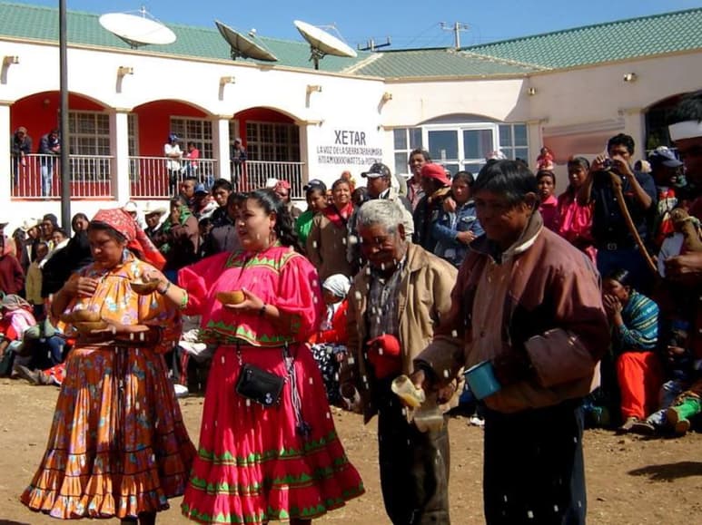Relevante. La XETAR “La Voz De la Sierra Tarahumara” desde Guachochi, Chihuahua, celebró el año pasado 36 años de labor. (TWITTER)