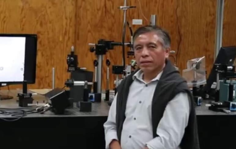 Desarrollan pinzas ópticas que permiten la captura y manipulación de micropartículas y nanopartículas utilizando láser altamente enfocado. (ESPECIAL)
