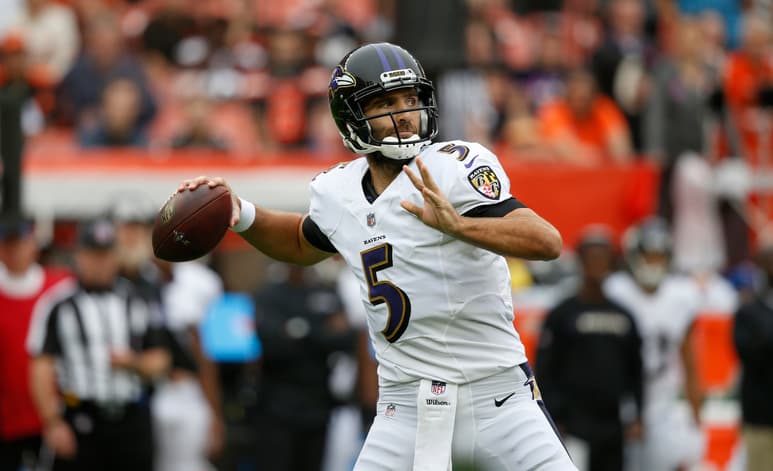 Tras 11 temporadas con los Cuervos de Baltimore, Joe Flacco estará en los controles de los Broncos de Denver.