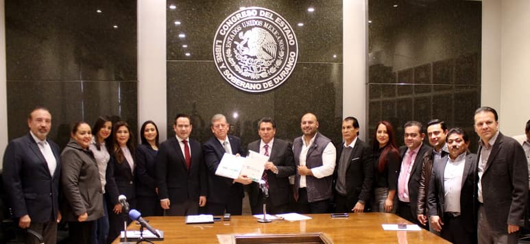Los diputados presentes coincidieron en la importancia de la evaluación a los gobiernos ya que este mecanismo es un instrumento democrático al servicio de la sociedad. (Especial)