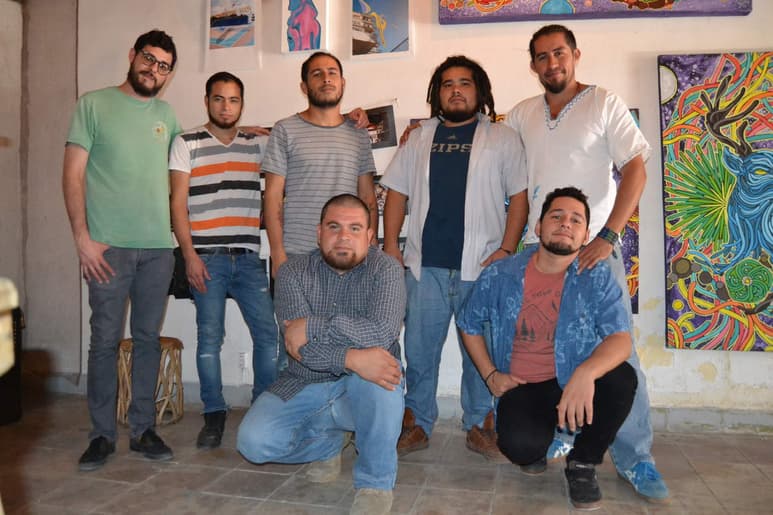 La falta de oportunidades, el rechazo social y algunas veces familiar, la pérdida de seres queridos durante la guerra contra el narco, así como el hip hop y el grafiti, los unieron. (EL SIGLO DE TORREÓN)
