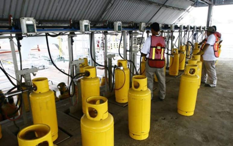 La Comisión Federal de Competencia Económica (Cofece) inició una investigación, por posibles prácticas monopólicas relativas en el mercado de la importación, comercialización, transporte, almacenamiento, distribución y expendio al público de gas LP en territorio nacional. (ARCHIVO)