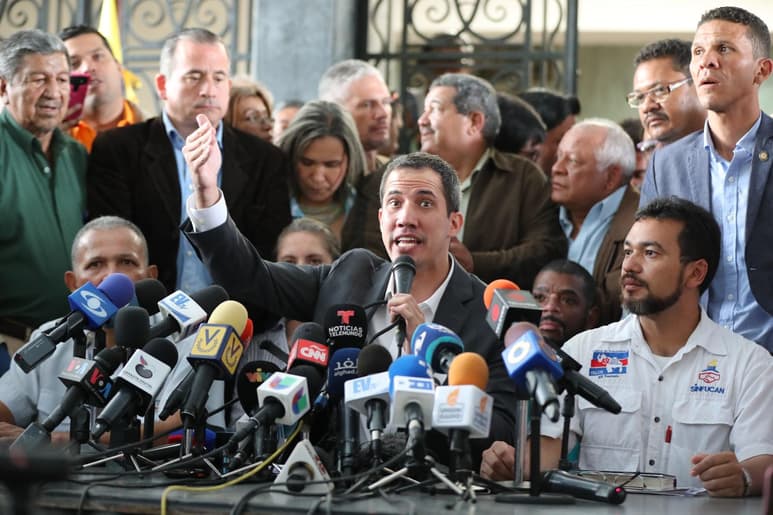 El líder opositor, Juan Guaidó, manifestó ayer su intención de hacer nuevos viajes ahora hacia Europa en busca de apoyo. (EFE)