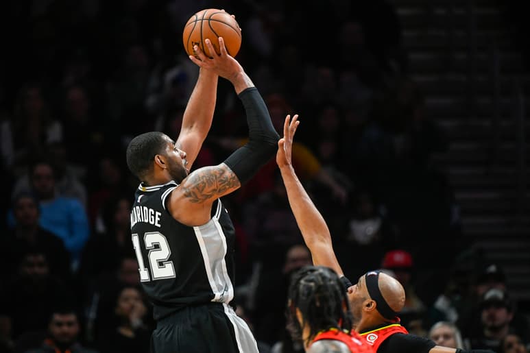 LaMarcus Aldridge anotó 32 puntos en el juego de ayer.