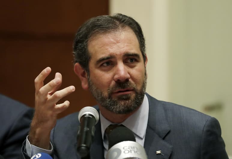 Córdova recordó que la reducción al presupuesto de los partidos es una discusión abierta. (EL UNIVERSAL)