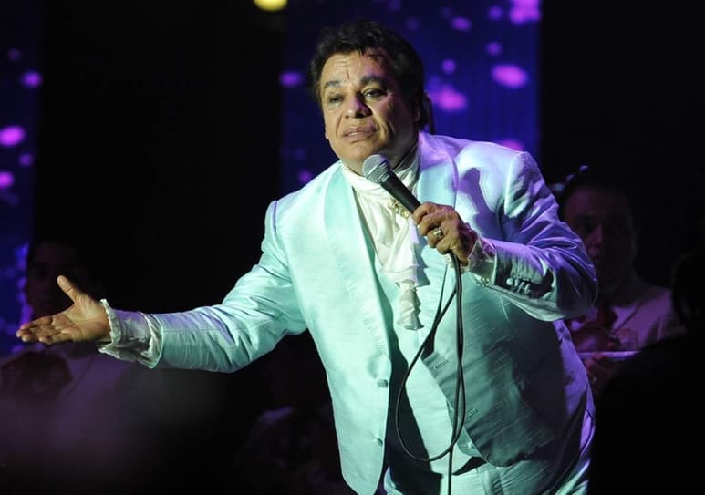 Juan Gabriel estuvo bajo la lupa del Estado. (ARCHIVO) 