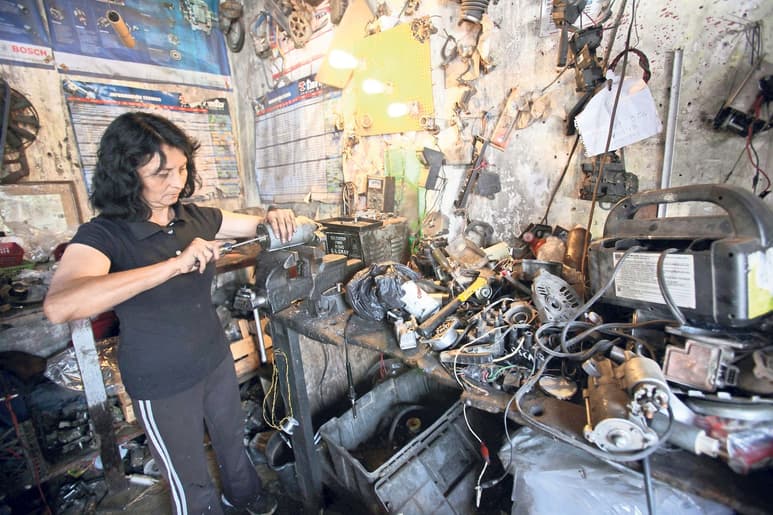 Los clientes del Servicio Carmona II hace 20 años desconfiaban del trabajo de Guadalupe Arzate Urbina. (EL UNIVERSAL)
