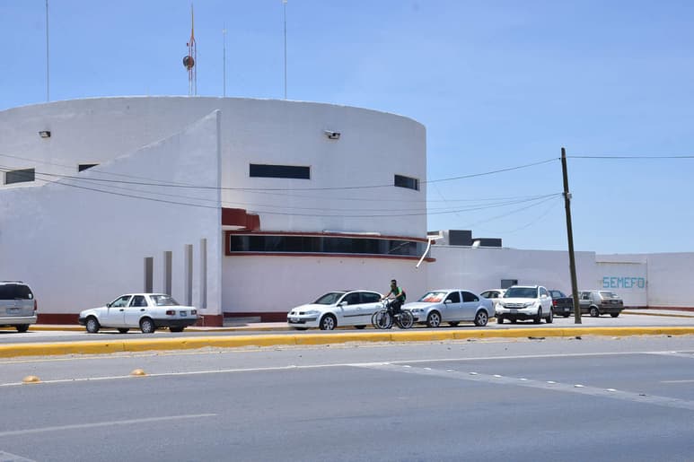 Se ordenó el levantamiento del cuerpo y su traslado a las instalaciones del Servicio Médico Forense para la necropsia de Ley. (ARCHIVO)