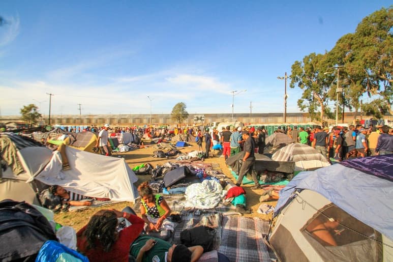 La base de datos contaba con información sobre periodistas, organizadores de los 'instigadores' de la caravana y activistas. (EL UNIVERSAL)