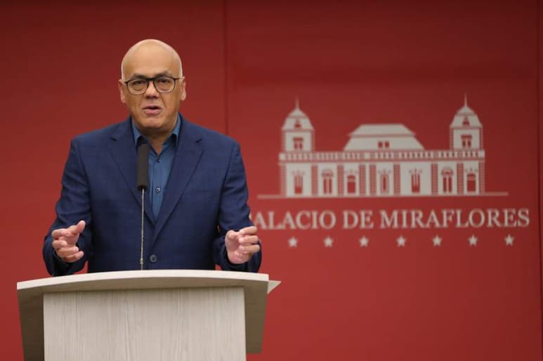 El ministro calificó esto como una 'victoria' ante lo que considera un 'ataque terrorista' perpetrado, según él, por Estados Unidos en el 'sistema circulatorio' y el 'cerebro' del servicio eléctrico en Venezuela. (EFE)