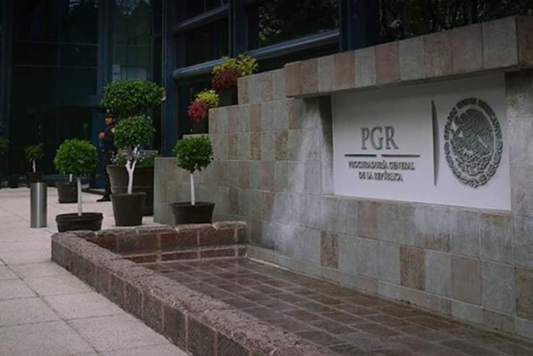 El documento, que lleva por nombre 'De PGR a FGR: Lineamientos hacia la transición', divide en tres fases diferentes el fortalecimiento que debe obtener la Fiscalía General de la República. (ARCHIVO)