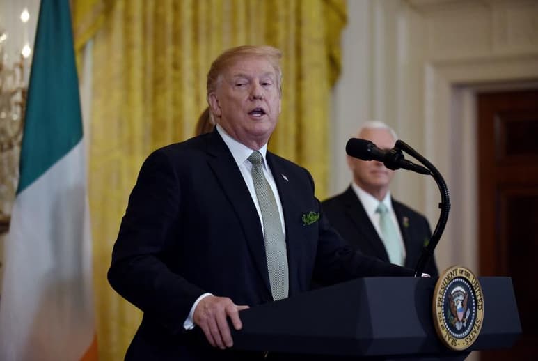 Ahora Donald Trump tendrá que usar, por primera vez en su mandato, el poder de veto. (EFE)
