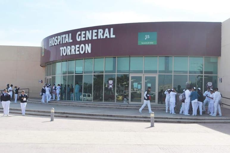 El hombre lesionado fue trasladado a las instalaciones del Hospital General de la ciudad de Torreón, donde permanece internado bajo resguardo policial. (EL SIGLO DE TORREÓN)