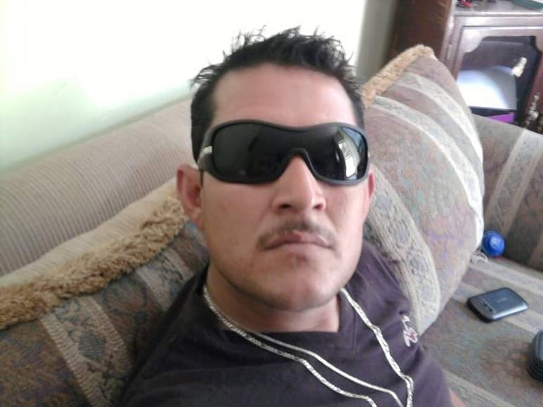 Fernando Reyes García fue agredido a golpes presuntamente por los hermanos “Rogelín” y “Bebo” durante las primeras horas del domingo en la calle 16 de Septiembre esquina con Occidental de la colonia Occidental.