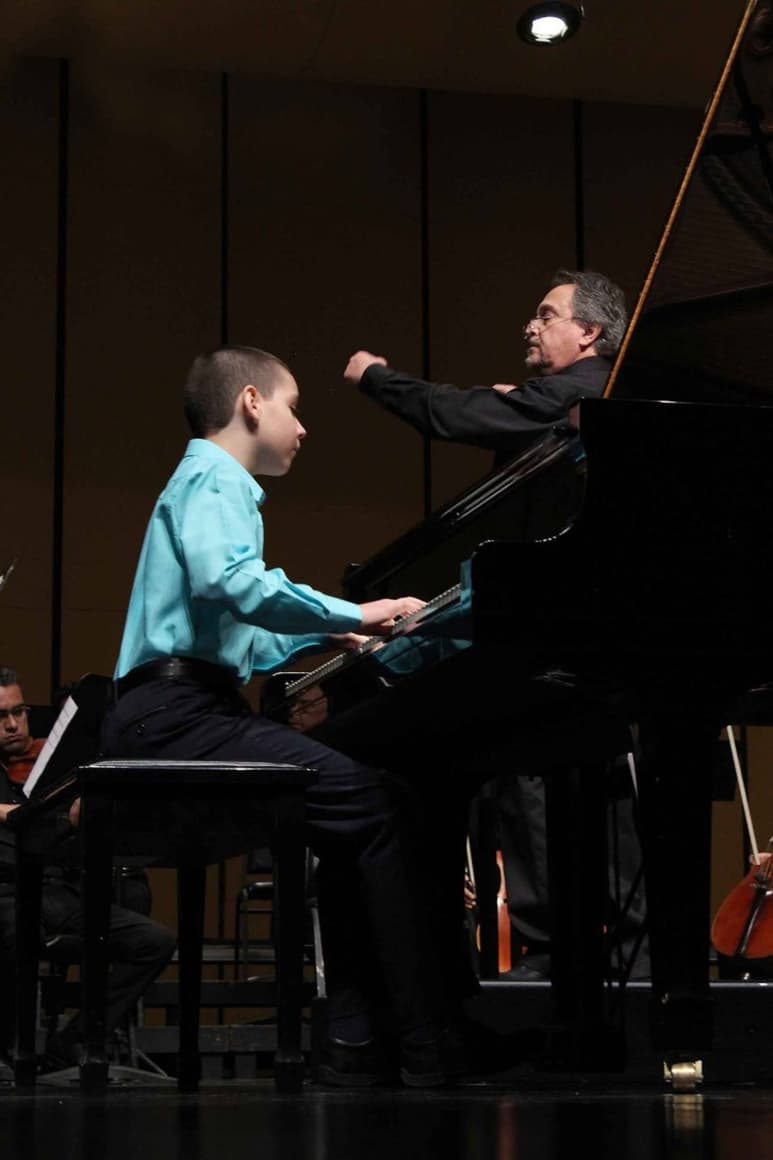 Talento. El joven músico ha recibido distintos reconocimientos por su trabajo. (CORTESÍA)