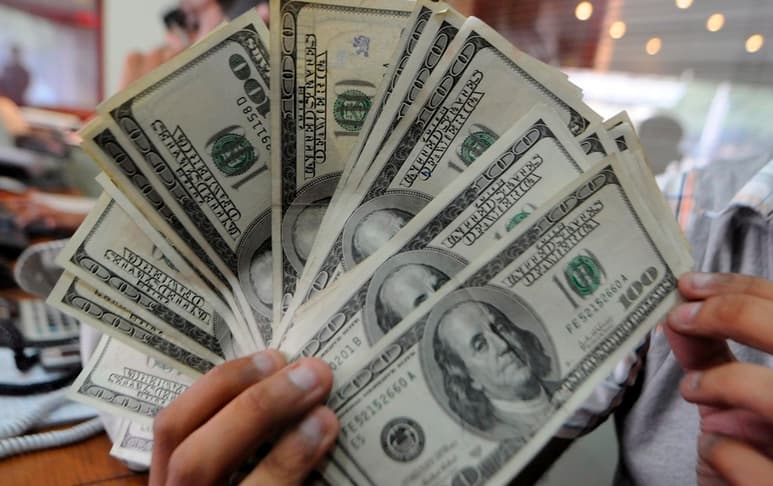 En la jornada el tipo de cambio alcanzó una apreciación de 3.11 por ciento, la más alta en el gobierno de Obrador. (ARCHIVO)