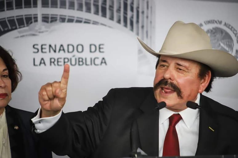Armando Guadiana expresó que lo publicado en Twitter por Manuel Bartlett es cierto, la reunión de los cuatro ese día no se celebró, y dijo que la foto de archivo provocó la confusión.